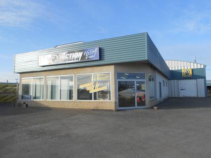 Amey Motorsports photo of the view outside the store from the main door of one of the buildings